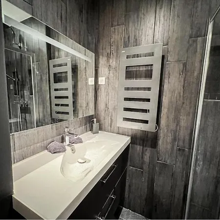 Apartment Luxueuse Avec Jardin Privatif Et Jacuzzi *