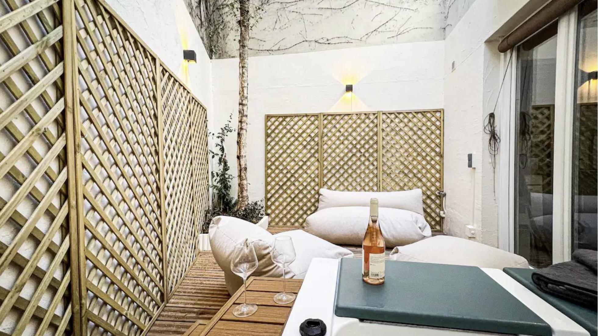 Apartment Luxueuse Avec Jardin Privatif Et Jacuzzi Paris